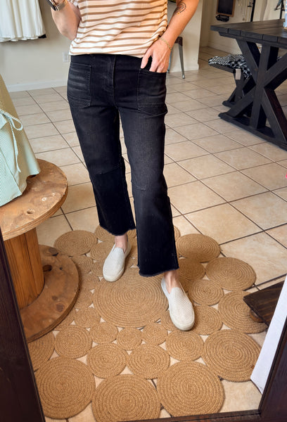 Black Frayed Hem Cropped Jeans