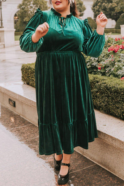 Curvy Green Velvet Maxi Dress with Notch V-neck and Tying Neckline