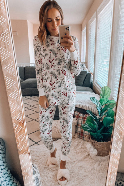 Holly Berry Jogger Pajama Set