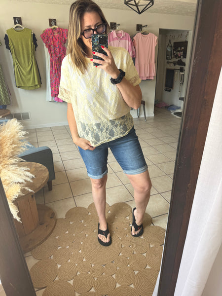 Lace Top in Butter Yellow
