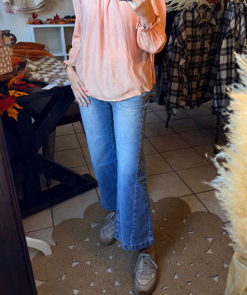 Pleat Detailed Wide Legged Ankle Jeans